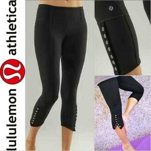 Lululemon gray crop leggings!